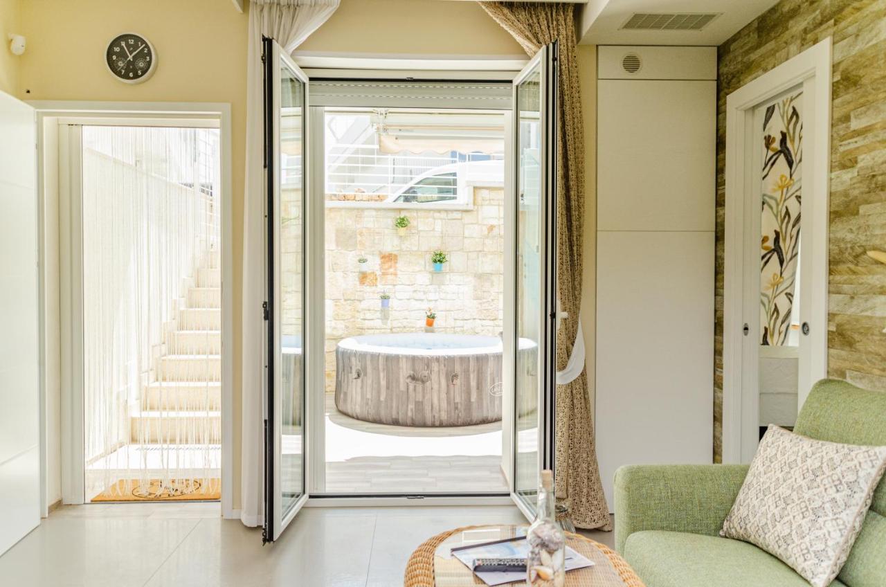 فيلا بولينيانو آ ماريفي Apulialux Little Jem W Jacuzzi / 180 Steps From Sea المظهر الخارجي الصورة