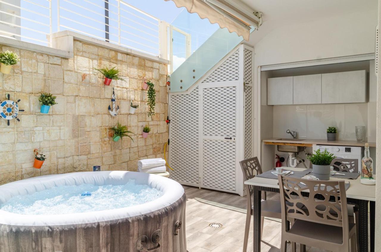 فيلا بولينيانو آ ماريفي Apulialux Little Jem W Jacuzzi / 180 Steps From Sea المظهر الخارجي الصورة