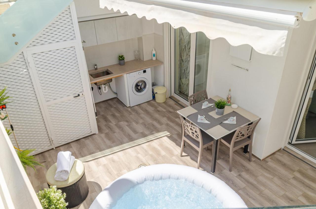 فيلا بولينيانو آ ماريفي Apulialux Little Jem W Jacuzzi / 180 Steps From Sea المظهر الخارجي الصورة