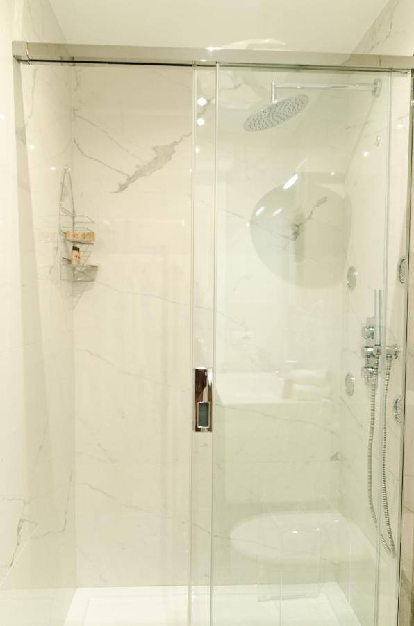 فيلا بولينيانو آ ماريفي Apulialux Little Jem W Jacuzzi / 180 Steps From Sea المظهر الخارجي الصورة